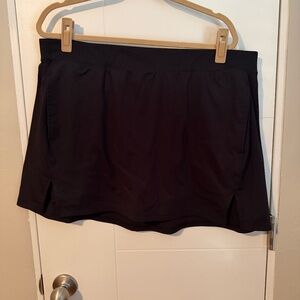 PLUS SIZE (1X)_All in Motion Athletic Skort (black)